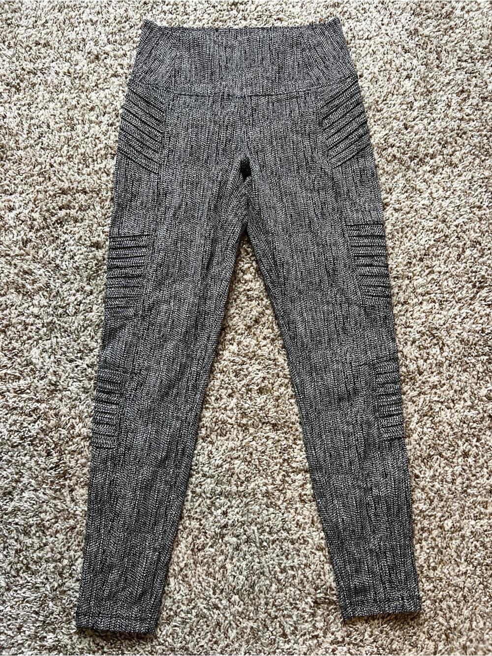 Athleta Delancey Textured Moto Tight Sz S - Picture 2 of 11